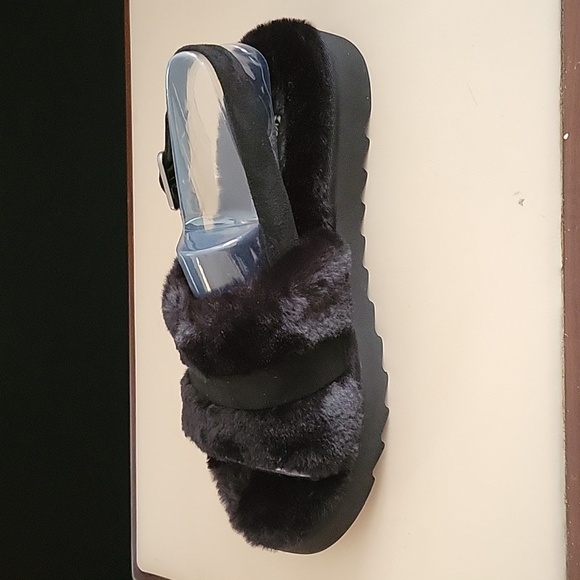 Koolaburra by Ugg open toe Slides - Picture 2 of 6